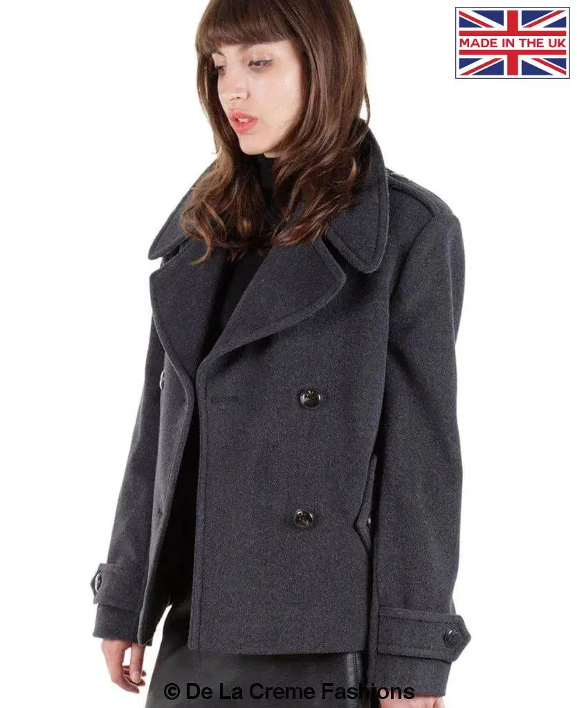 Stylish peacoat 2025