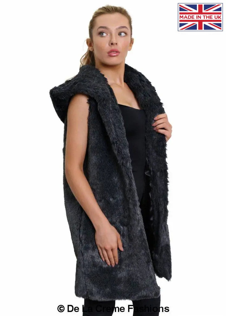 De La Creme - Women's Faux Fur Hooded Gilet