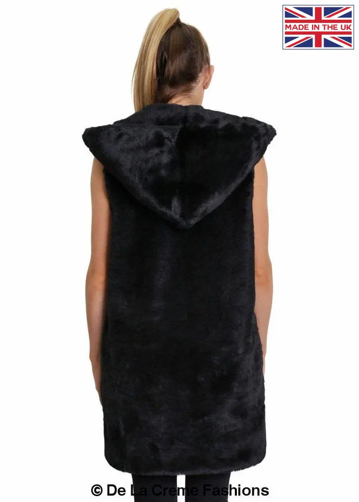 De La Creme - Women's Faux Fur Hooded Gilet